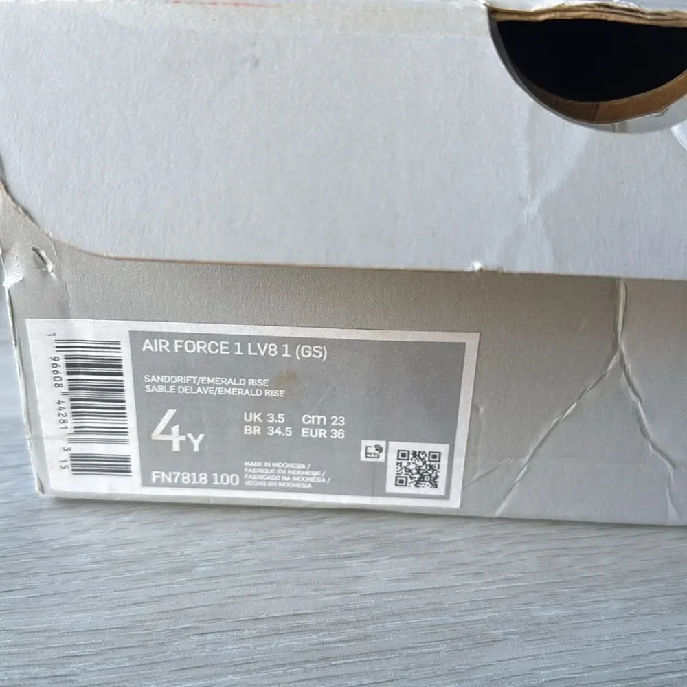 Nike Air Force 1‎ LV8 1 4Youth Sandrift Emerald Rise NWT in box